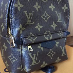 Classic women's backpack
