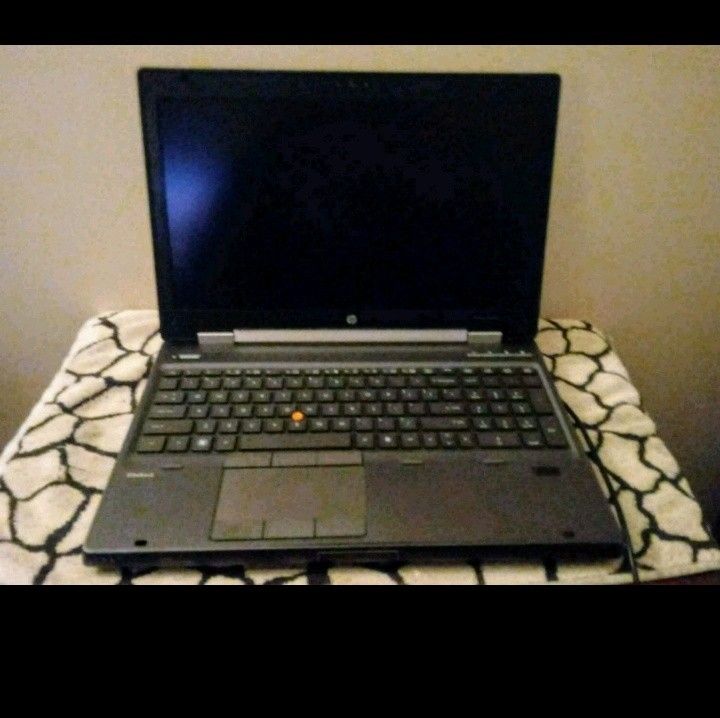 HP EliteBook 8560w Laptop