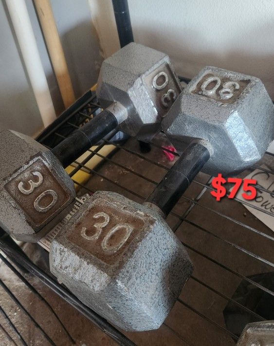 2 Pairs Of Dumbbells