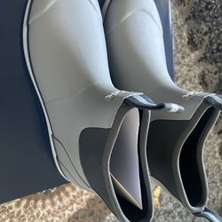 HUK Rogue Wave Size 11