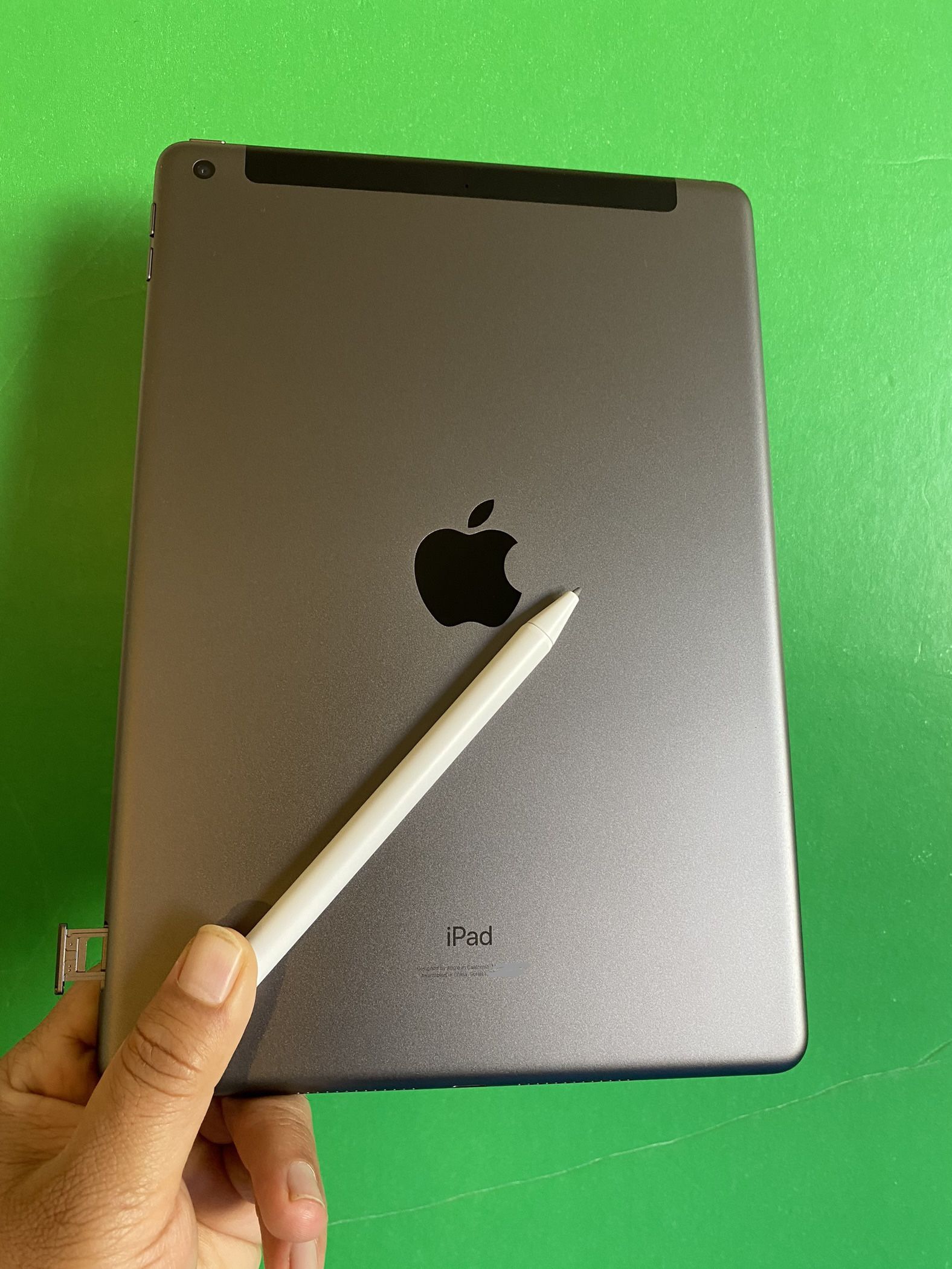 Apple ipad 9th Generation (10.2” Retina/ 2021 Model) 64GB WiFi + Cellular (T Mobile / AT&T Verizon etc) with Accessories (Apple pen compatible)