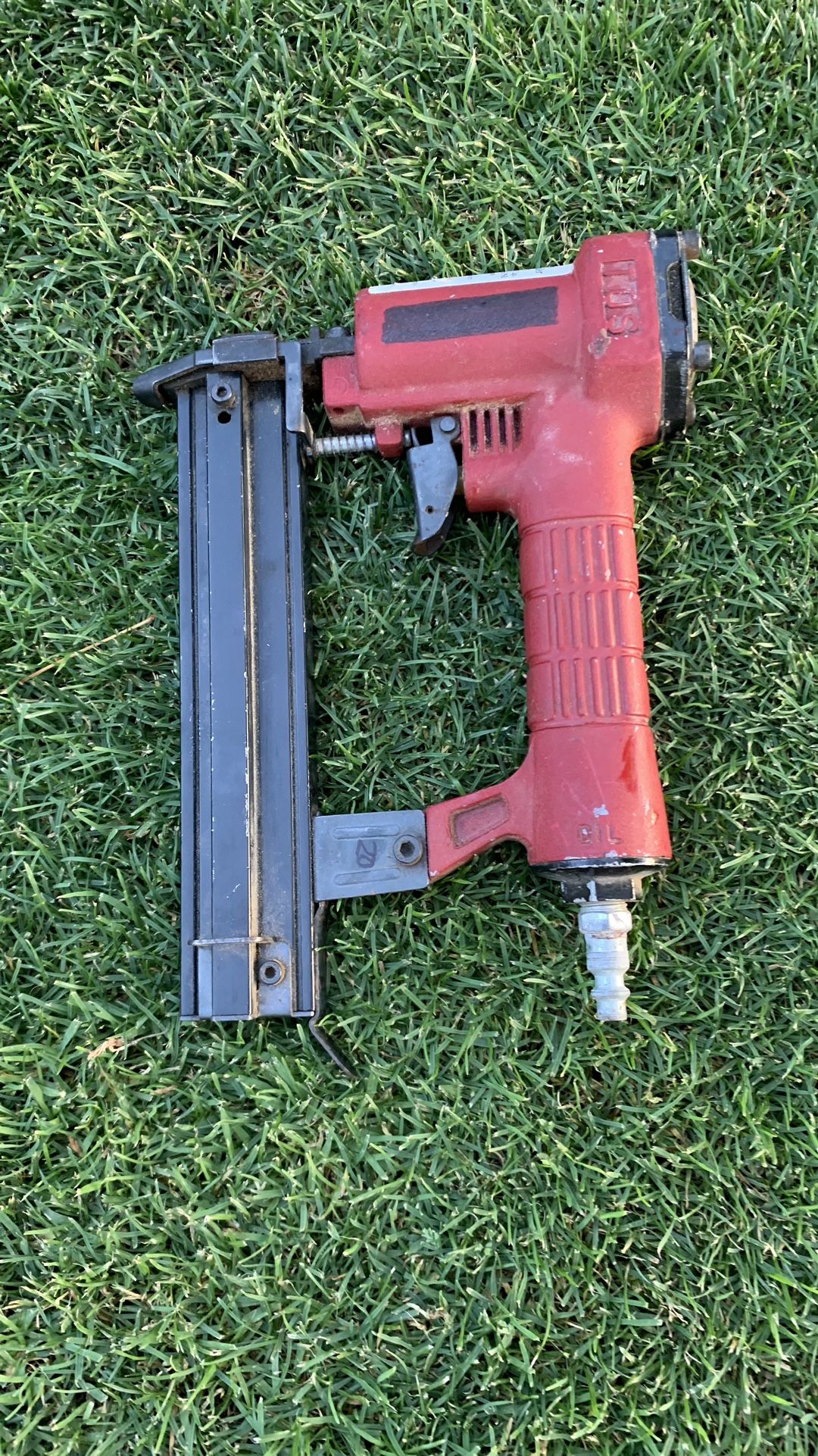 Finish nailer gun