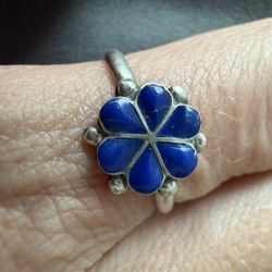Sterling Sliver And Lapis Lazuli  Flower Ring Size 8