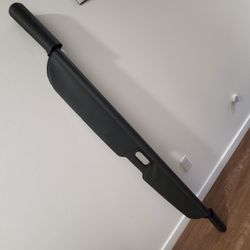 66" Suburban Long Body retractable cargo cover