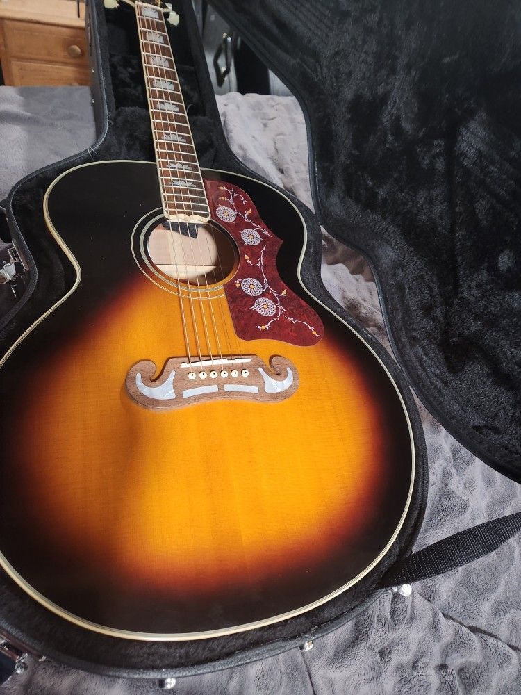 New Gibson inspired all solid Epi Jumbo J-200 & new hard case.