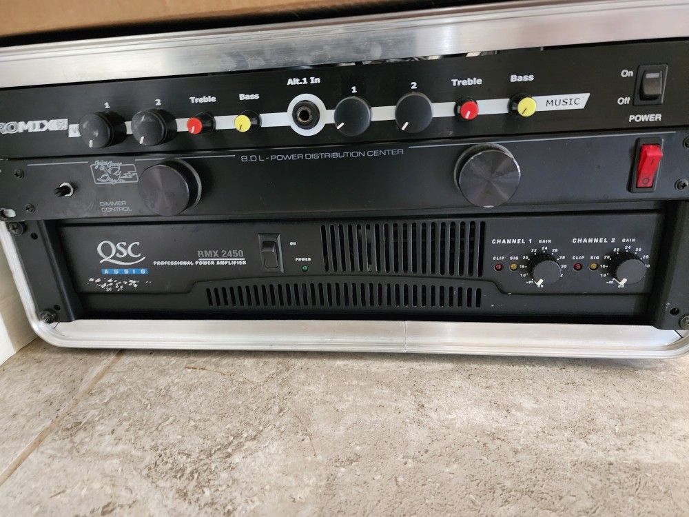 QSC RMX2450 Stereo Amplifier With Builtin CrossOver