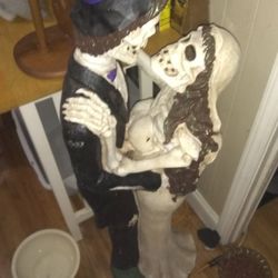 41/2 Ft. Ceramic Day Of The Dead Groom And Bride Statue...