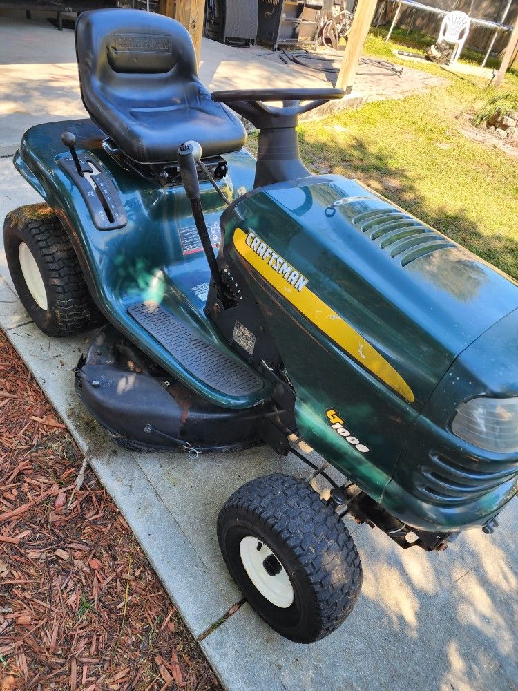 Tractor Craftsman 1000