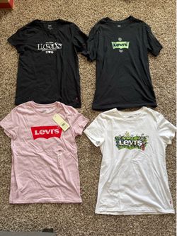Levi’s T-shirts for women