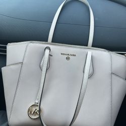 Micheal Kors Purse And Wallet With Chain 