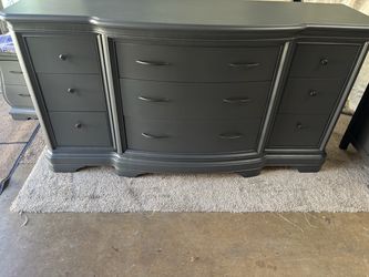 Modern gray refinished heavy  Wood Dresser with 9 Drawers