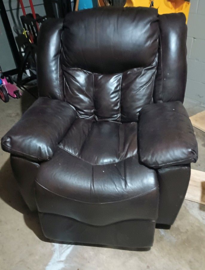 Leather Rocker/Recliner Chair