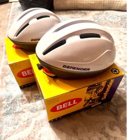 Bell Defender Helmet White – Lot of 2 - size M & L