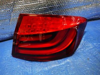 11 12 13 2011 2012 2013 BMW 5 SERIES 528i 535i 550i RIGHT PASSENGER TAIL LIGHT LAMP TAILLIGHT TAILLAMP OEM