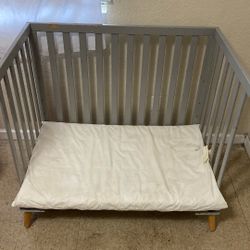 Mini Crib 