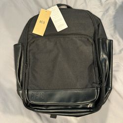 Beis The Travel Backpack In Black 