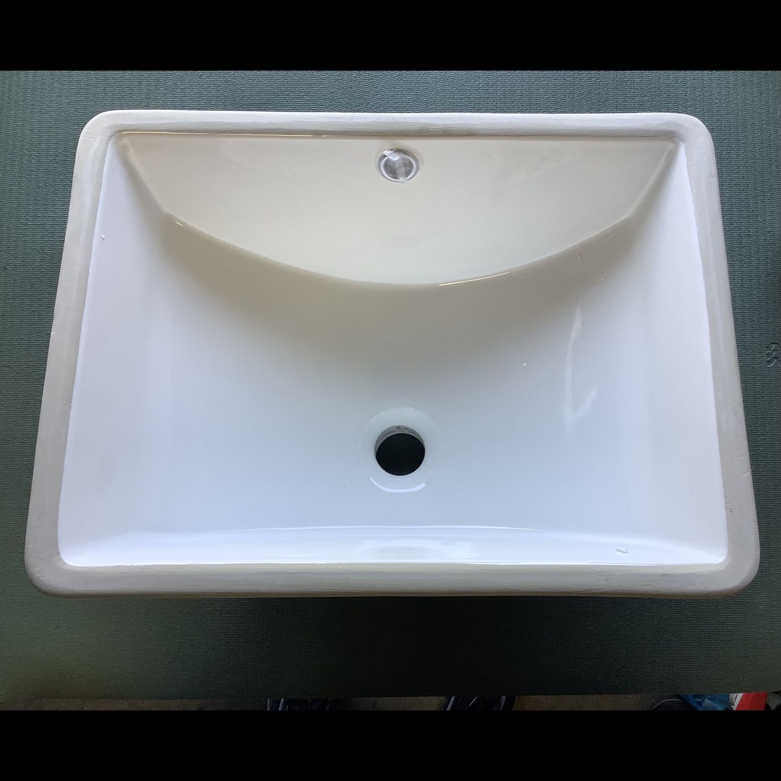 18 X 13.5 Bathroom Sink