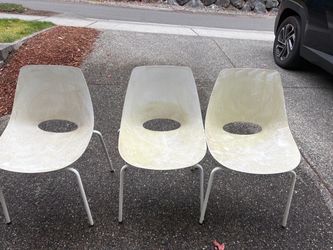 Set of 3 Clear Plastic Shell Chairs