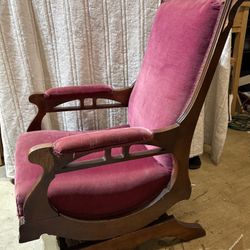 Antique Eastlake Chair  From The Victorian Period In Good Condition