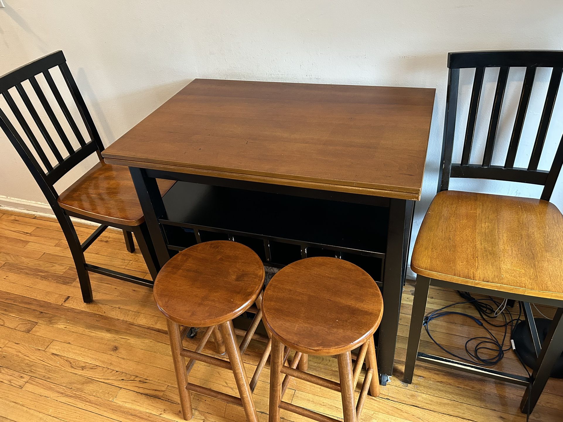 Rollable, Convertible, Island +2 Chairs, And 2 Stools