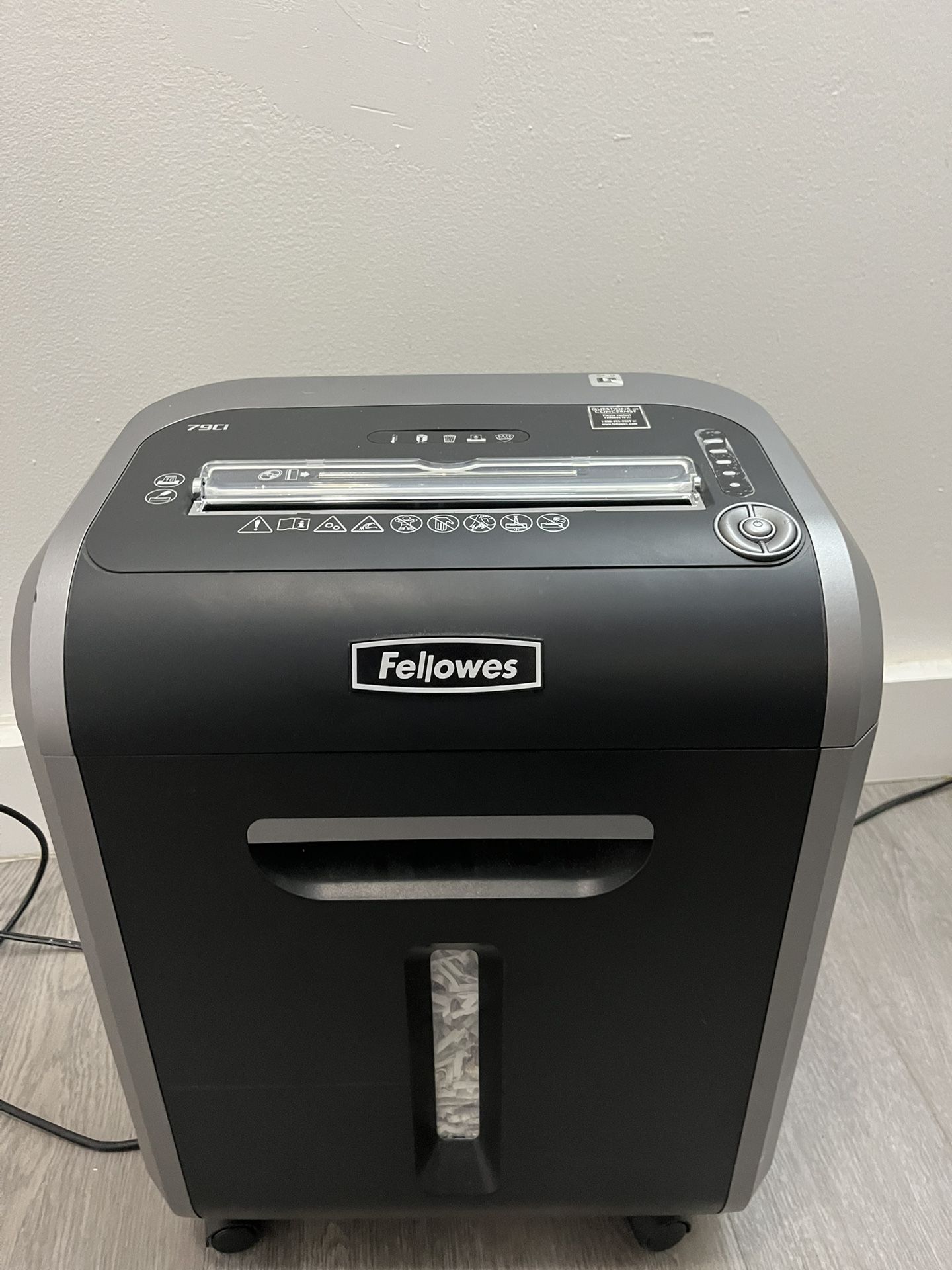 Fellowes Paper Shredder