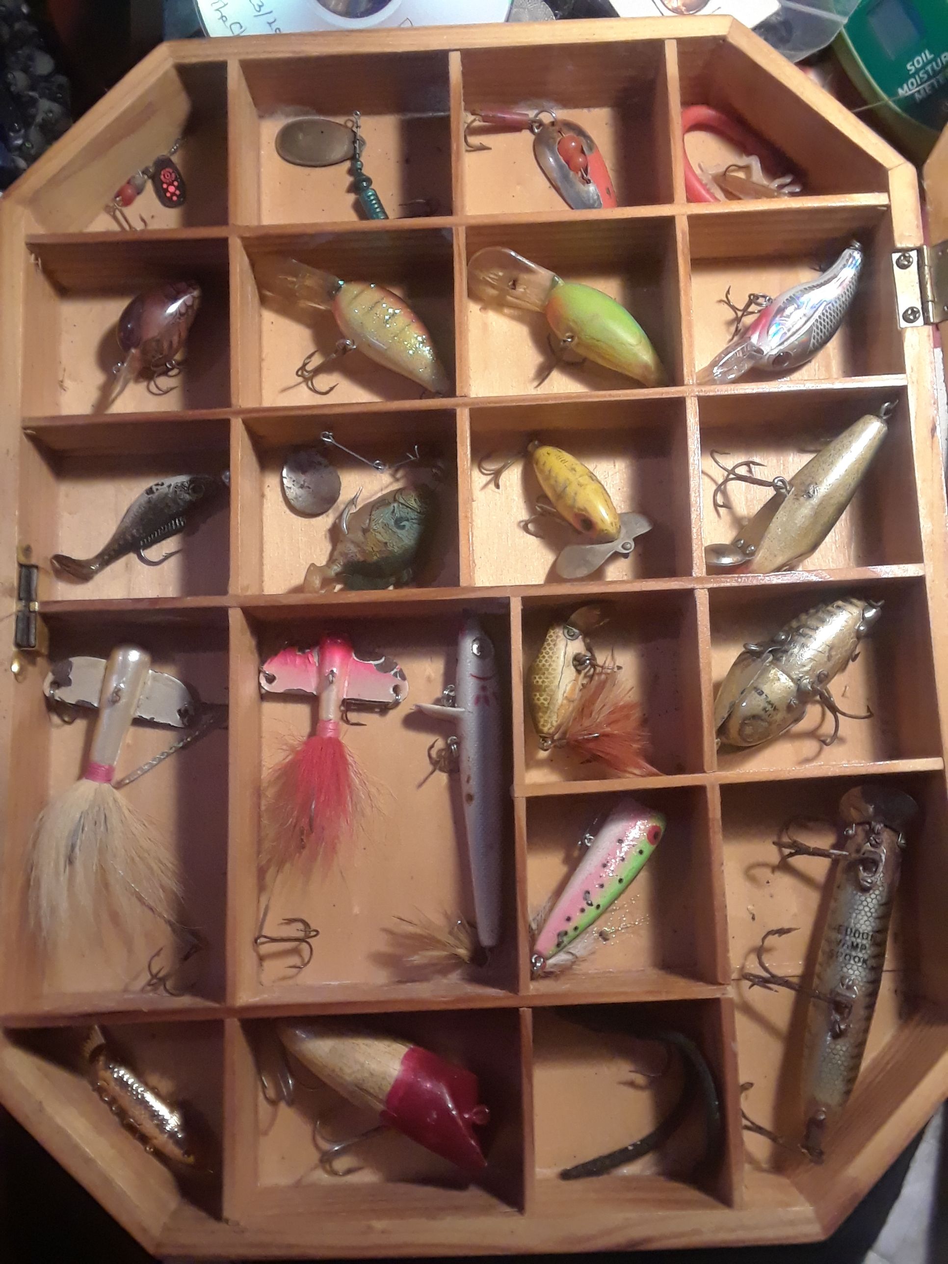 Antique and vintage fishing lures