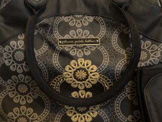 Petunia Pickle Bottom