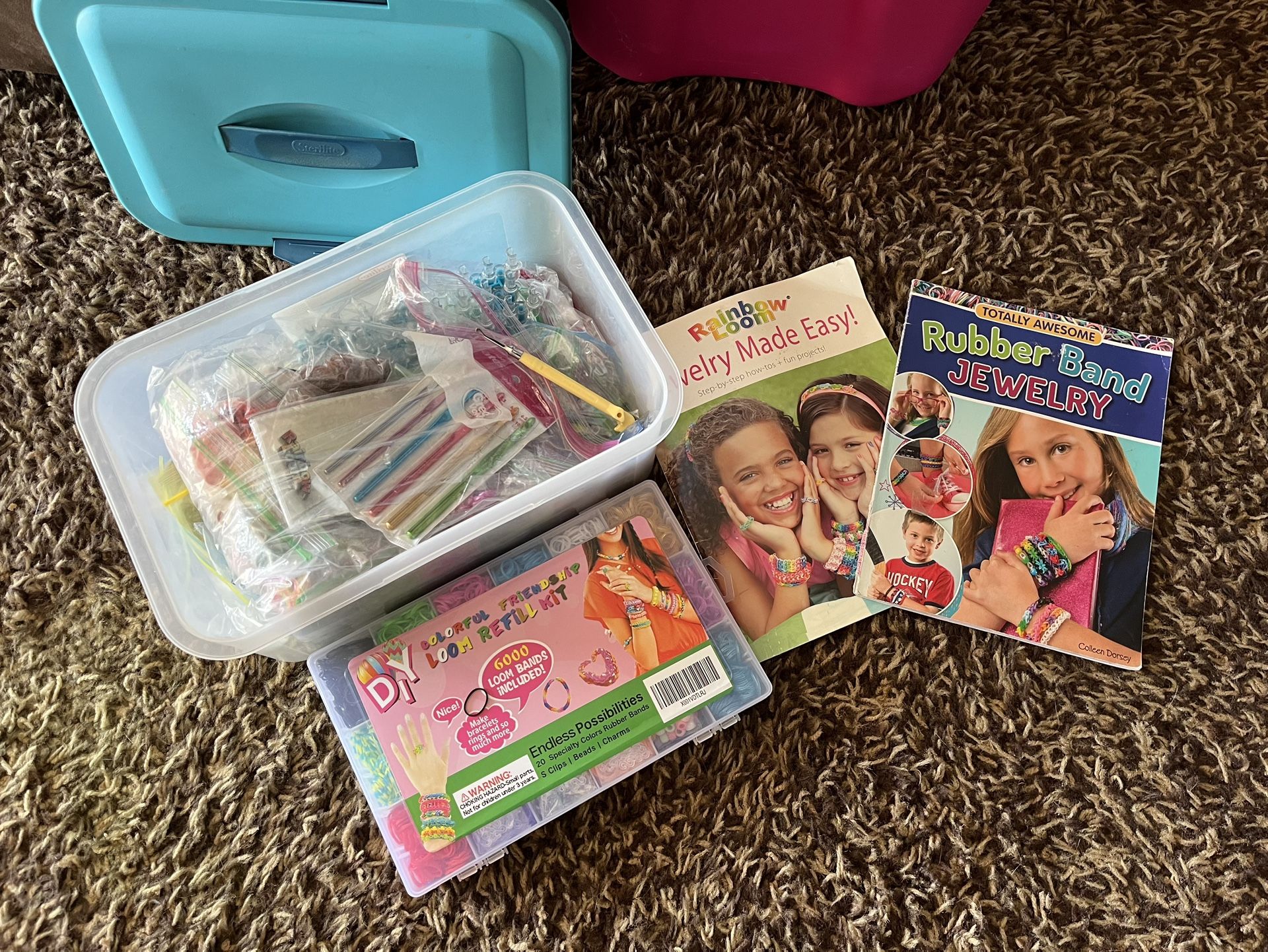 Rainbow 🌈 Loom Bands Kit