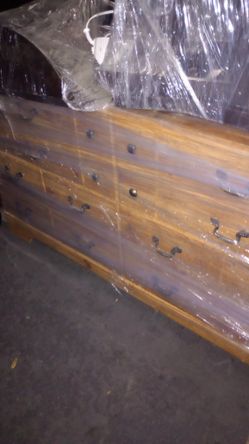Very Nice Well Made Dresser For Cheap Low Priced 