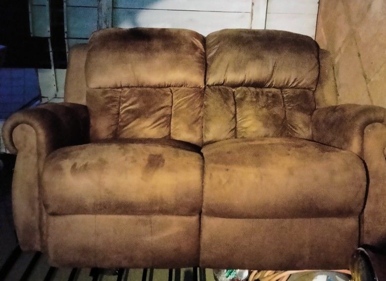FREE Loveseat Duel Reclining Sofa / Couch / Good Condition Furniture Free Stuff