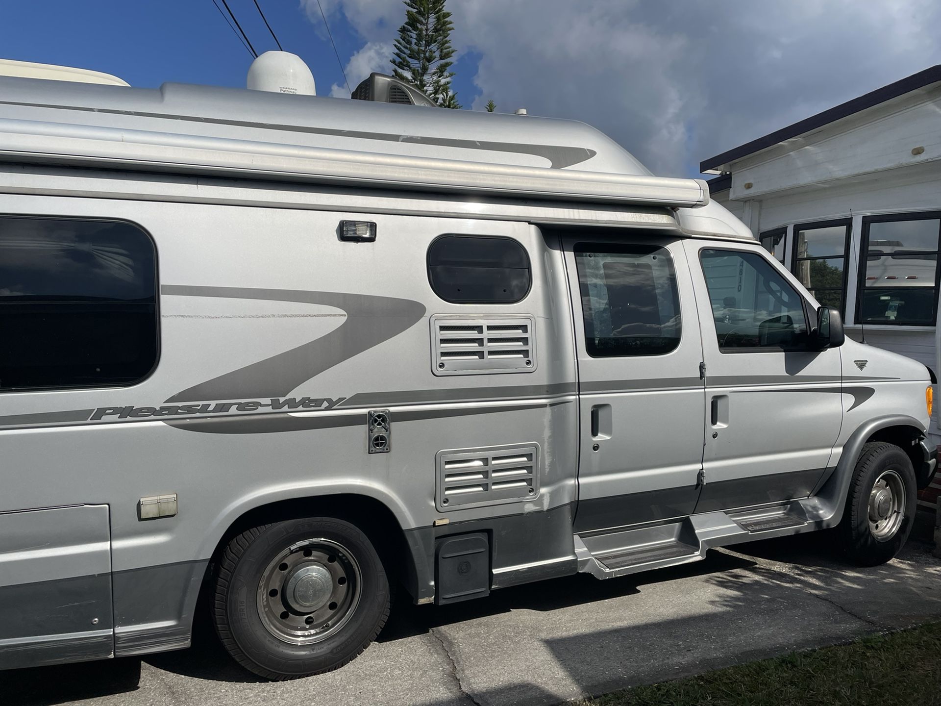 2007 Ford Pleasureway Ford Pleasureway 350 camper