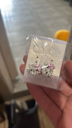 Hello kitty earrings