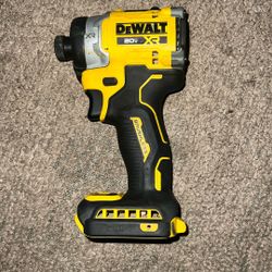 Dewalt 20v XR Impact Driver Drill Bit Don’t Lock Tool Only 