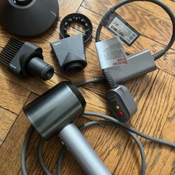 DYSON - SUPERSONIC PROFESSIONAL HAIR DRYER - SILVER