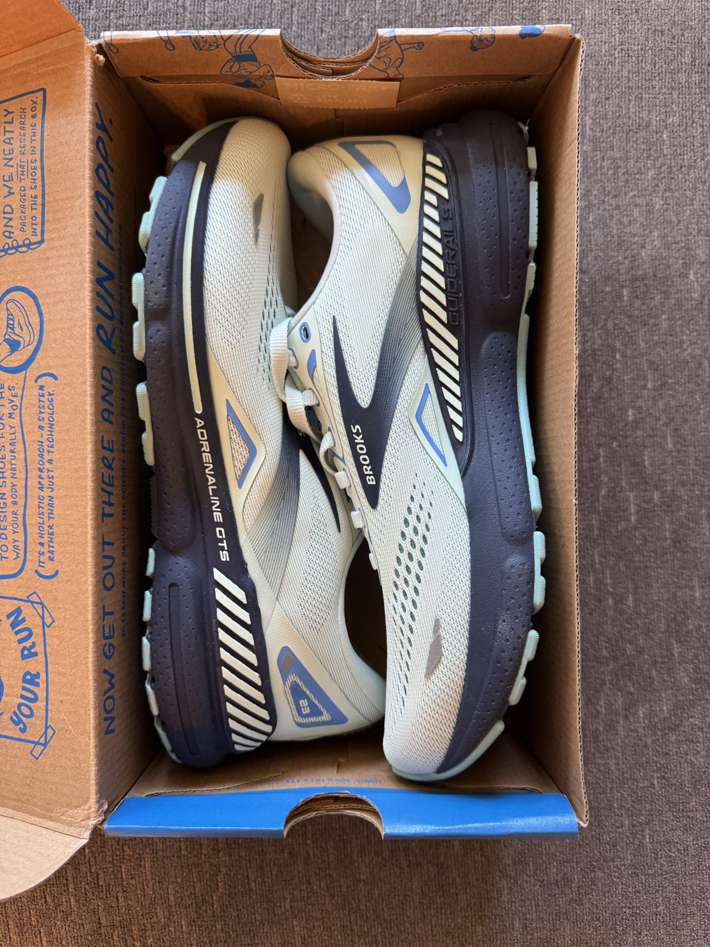 Brooks Running Shoes Sz Women's 11