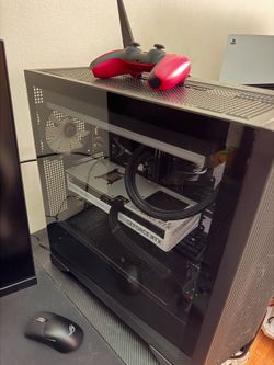 gaming pc Rtx 5080 32 gbs of ddr5 ram and a ryzen 9 9850X 3D
