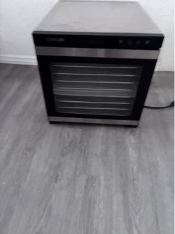 Food dehydrator