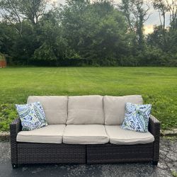 Rattan Wicker Sofa (BRAND NEW!!)