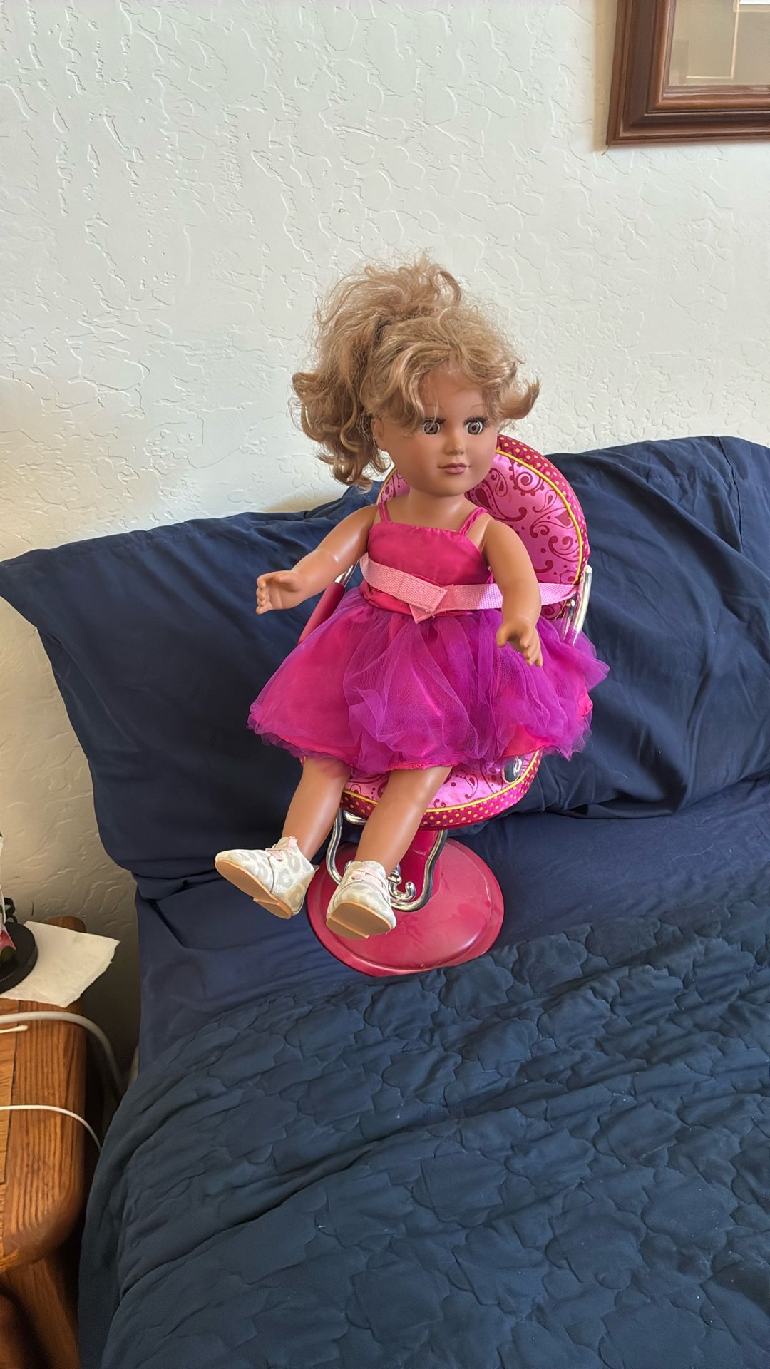 American Girl Doll With Salon Chair &  Book  Friends  Forever