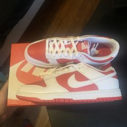 Nike Dunk Low Championship Red Size 8.5 (New)