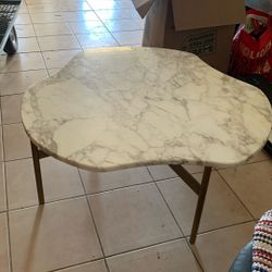Mable Table