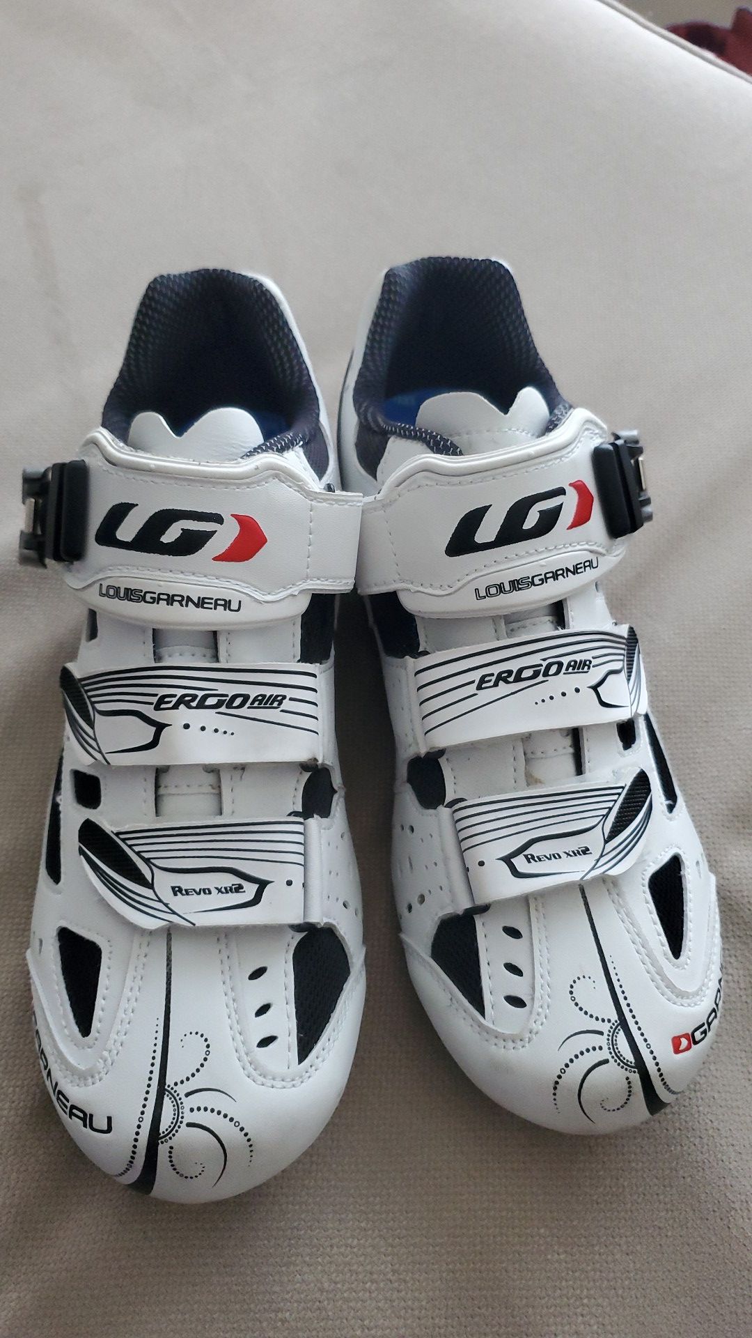 Cycling shoes women's 8.5 spin shoes