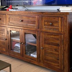 Entertainment center tv stand / dresser