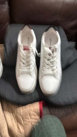 new  XRxray size  10.5 white