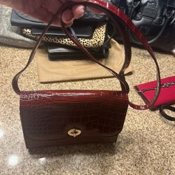 Samantha Brown Traveling Crossbody Bag