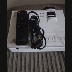 Vankyo Q5 Leisure 3 LED LCD Projector Up to 200" Inch With 65,000 Hours LED Lamp Like New Condition Brand New Tripod Included With It 2400 Lumens