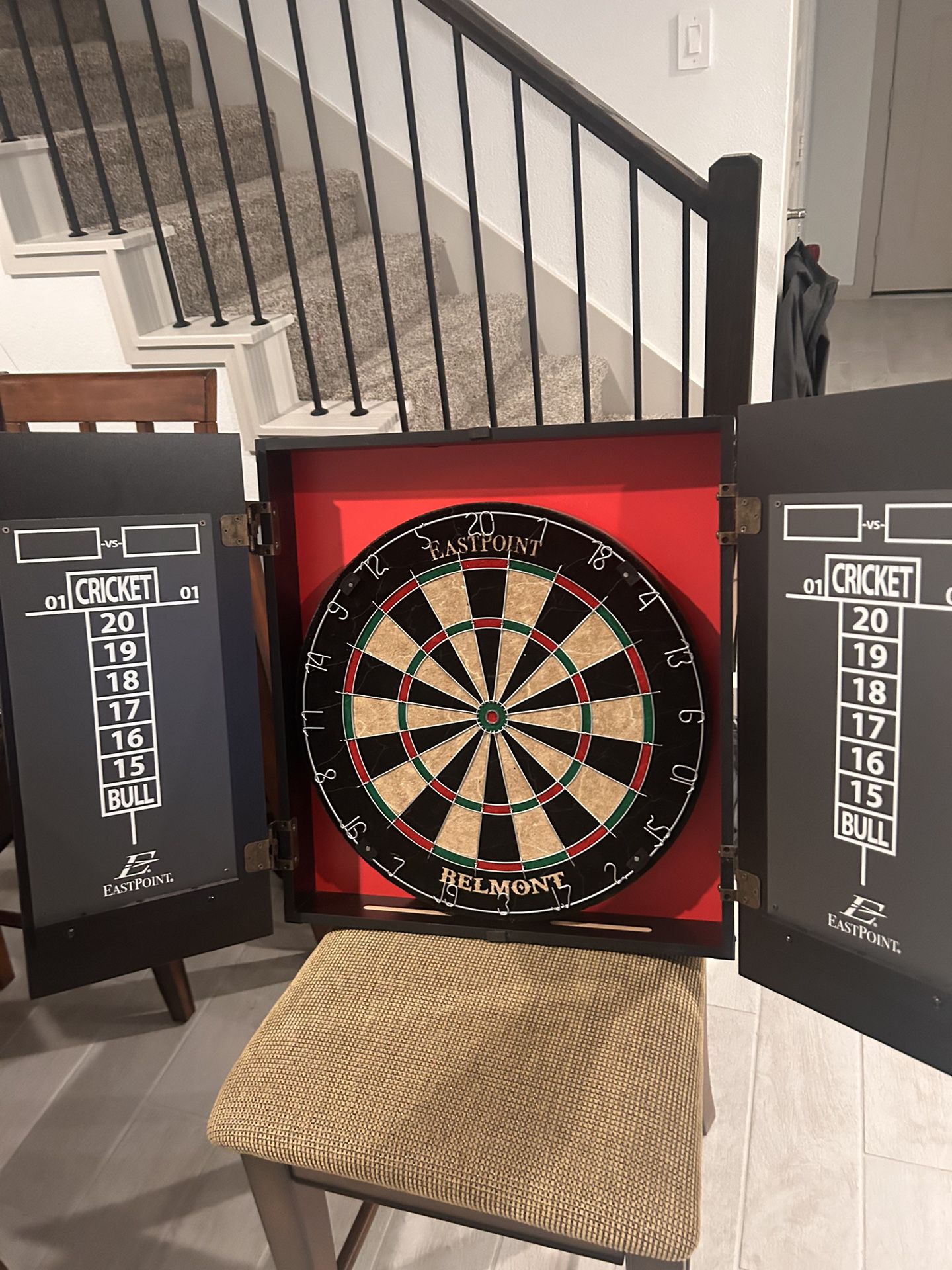 Cabinet Dart board With Accessories 
