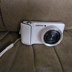 Samsung Galaxy EK-GC100 Digital Camera  White $100