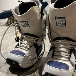 Burton snowboard boots size 7