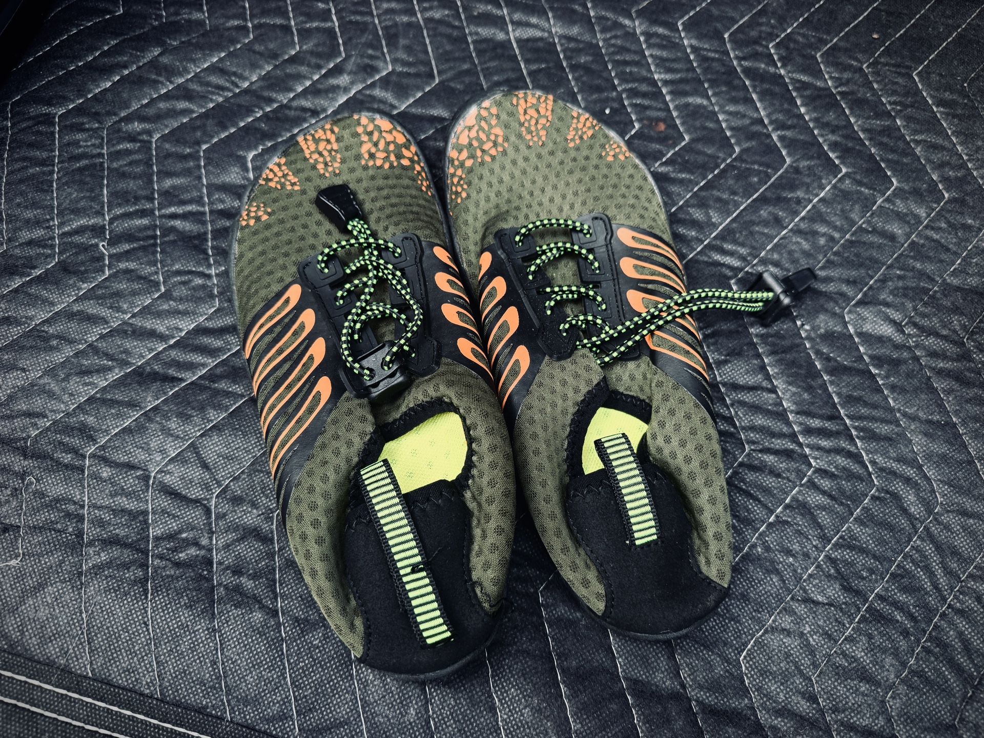 Water Shoes Size 4 Men’s/6 Women’s